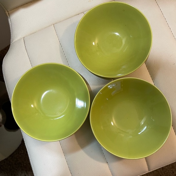 Set of 3 Homer Laughlin China Fruit Bowls in Chartreuse. - Picture 1 of 3